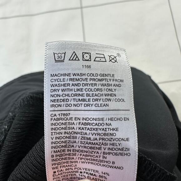 Athleta Pants Women 4 Black Brooklyn Ankle Pull On Travel Casual Stretch Minimal - Picture 6 of 12